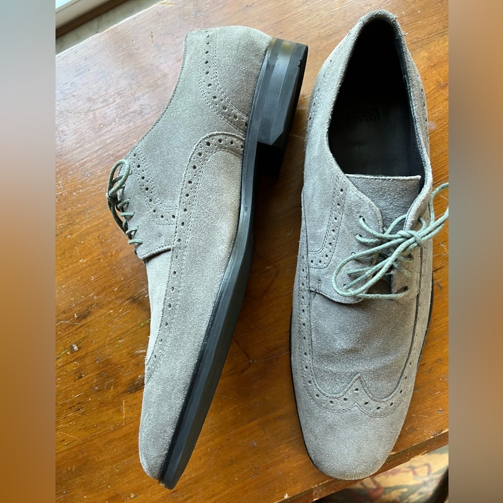 Hugo Boss Lace Up Dove Gray Suede Wingtip Oxfords - Picture 3 of 16